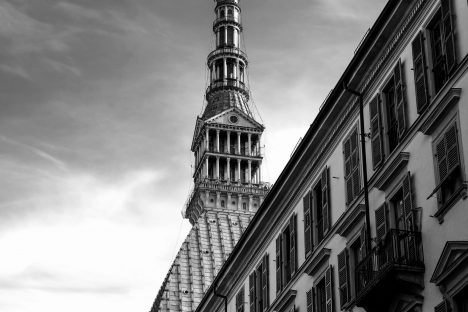 niccolo-chiamori-hE6-xEFg2Oc-unsplash